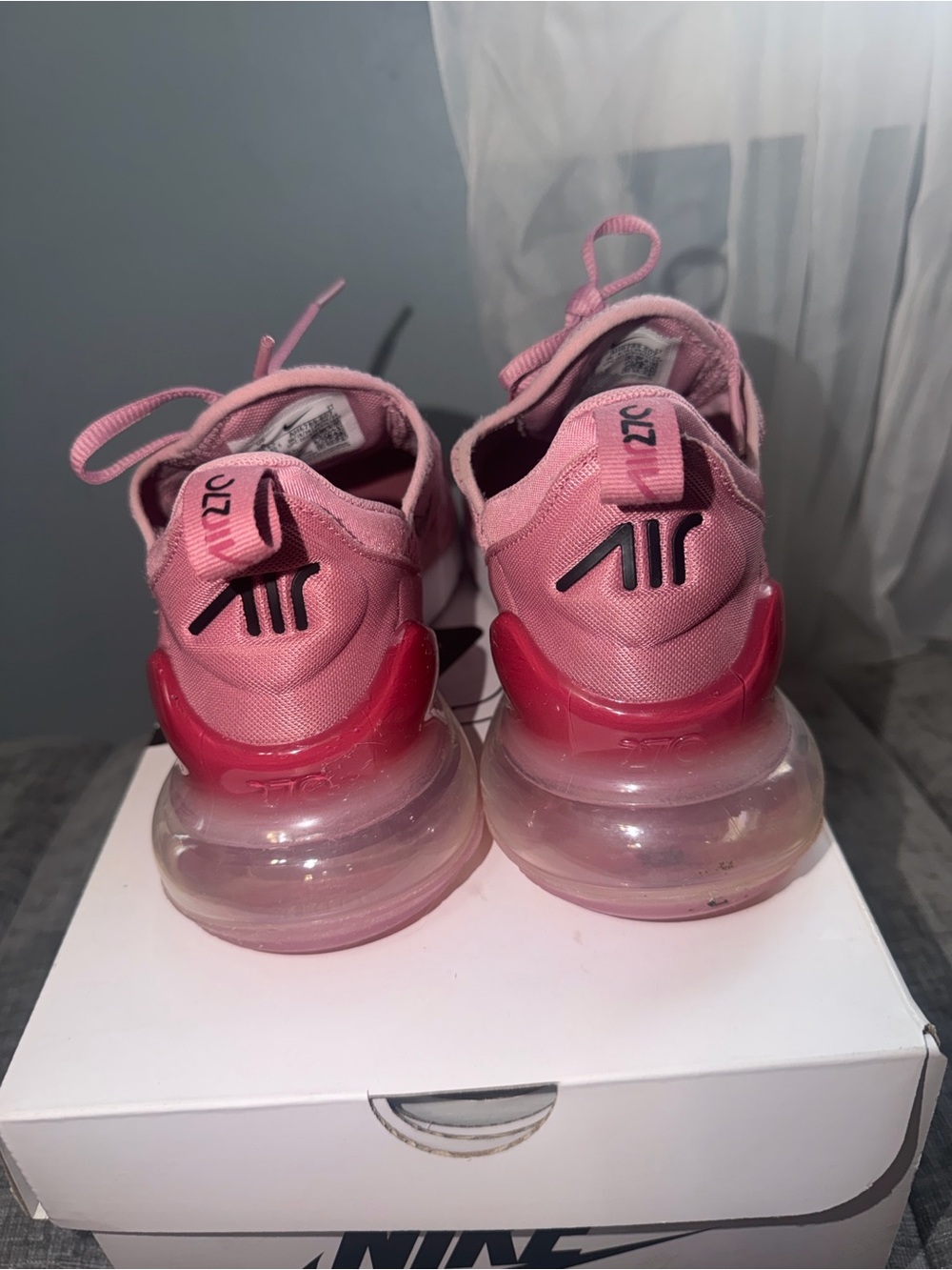 Nike Women’s Sneakers - Air 270 - Picture 6 of 9